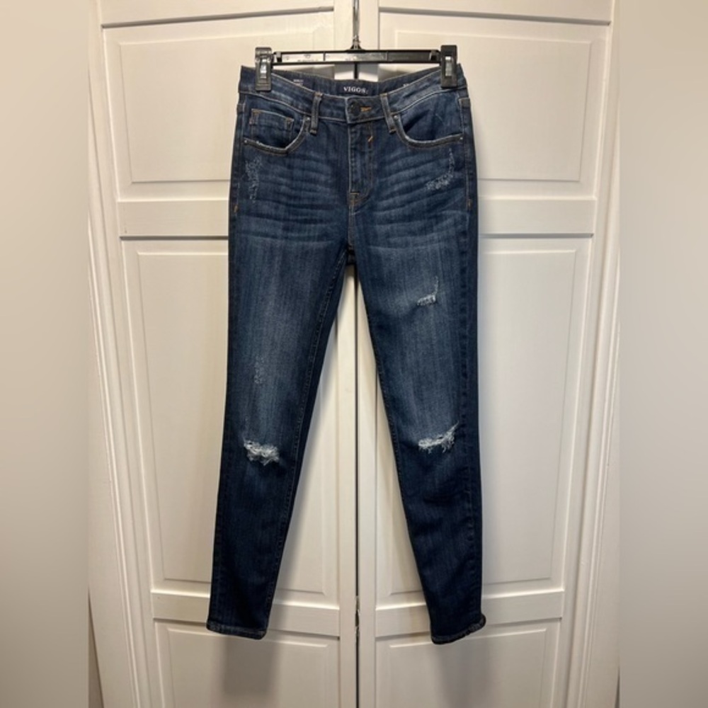 Vigoss Jeans Size W26 / L 29 Mid Rise Marley Skinny Distressed Jeans